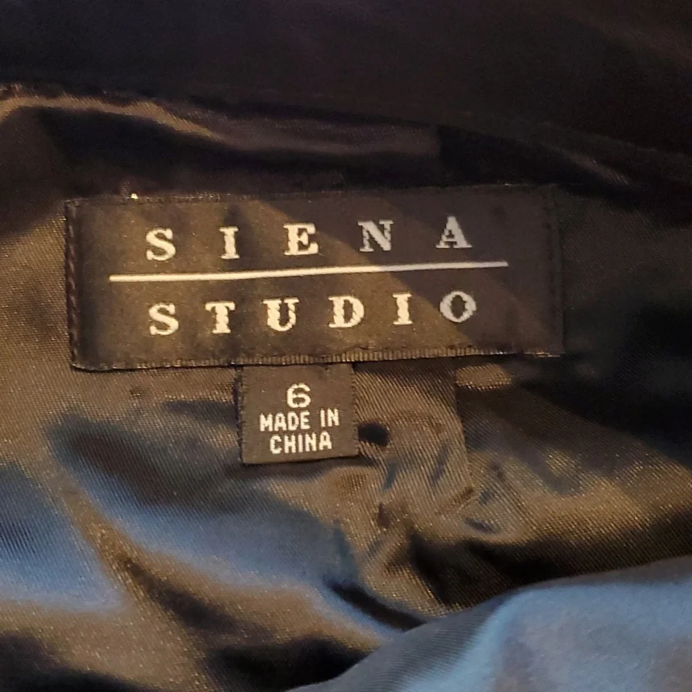 Vintage Sienna studio black leather skirt - Picture 2 of 4